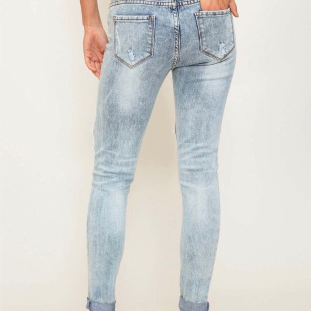✨ Final Price- Mid Rise Distressed Skinny Jeans - Picture 3 of 4
